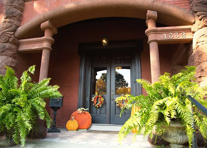 Louisville Bourbon Inn